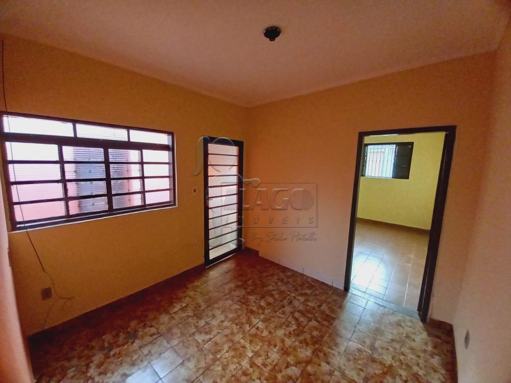 Alugar Casa / Padrão em Ribeirão Preto R$ 700,00 - Foto 1