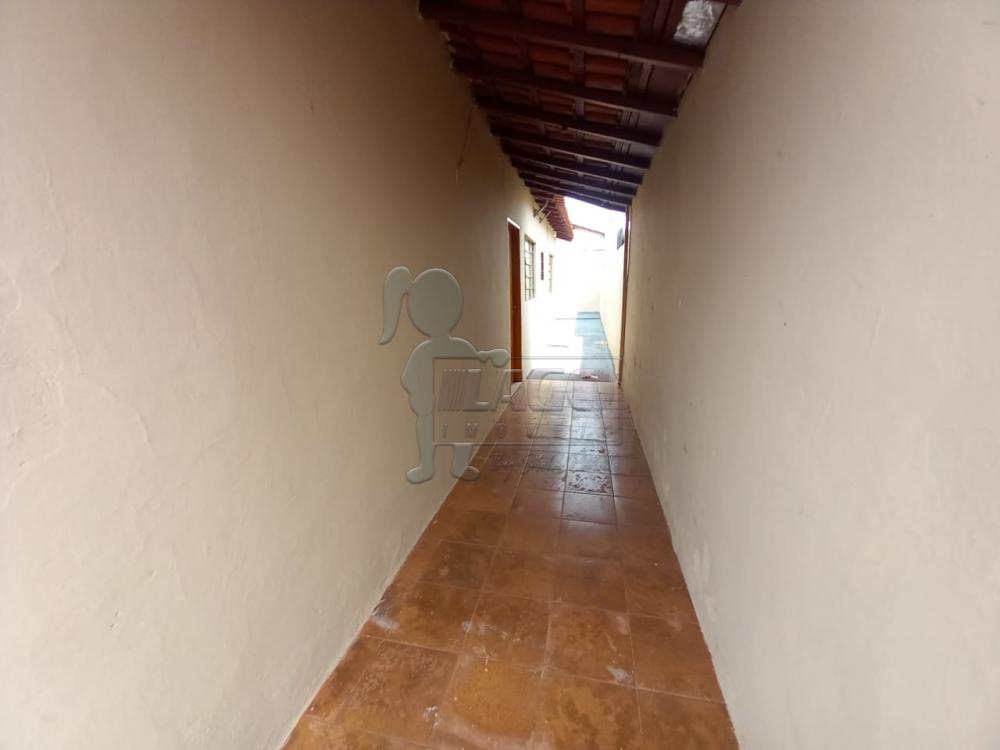 Alugar Casa / Padrão em Ribeirão Preto R$ 800,00 - Foto 6