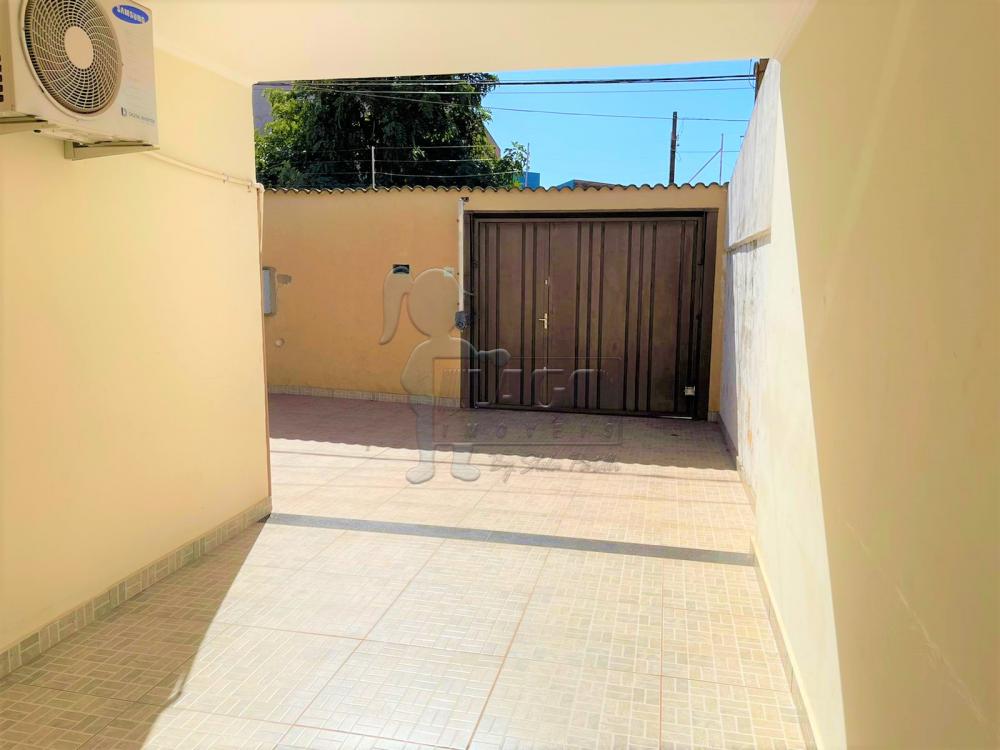 Alugar Casas / Padrão em Ribeirão Preto R$ 1.200,00 - Foto 3