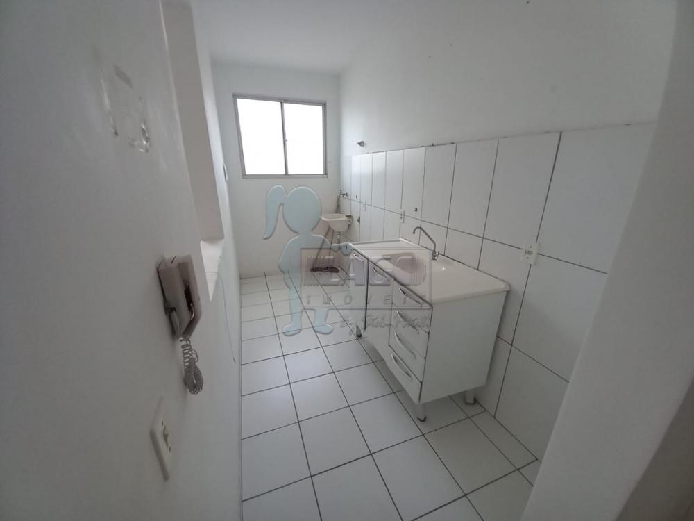 Alugar Apartamento / Padrão em Ribeirão Preto R$ 750,00 - Foto 3