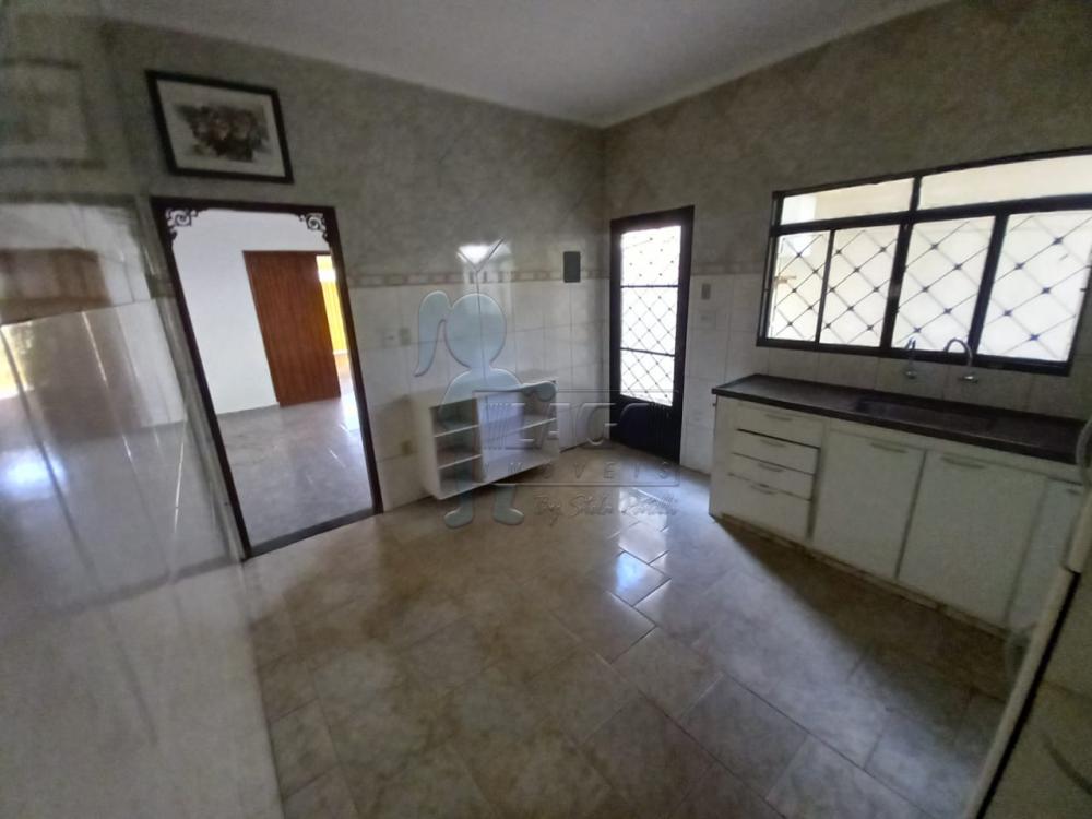 Alugar Casa / Padrão em Ribeirão Preto R$ 1.400,00 - Foto 3