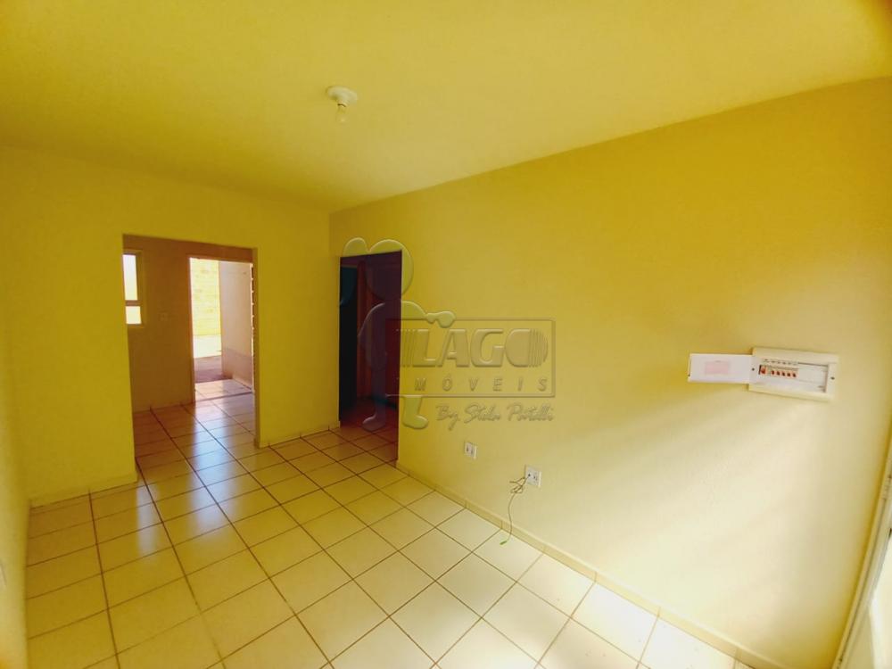 Alugar Casa / Padrão em Ribeirão Preto R$ 800,00 - Foto 2