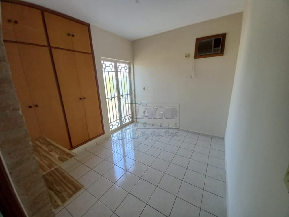 Alugar Apartamento / Padrão em Ribeirão Preto R$ 850,00 - Foto 3