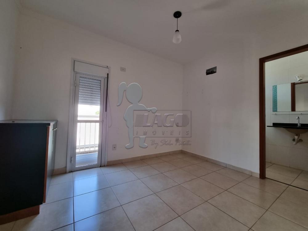 Alugar Apartamento / Padrão em Ribeirão Preto R$ 1.600,00 - Foto 2