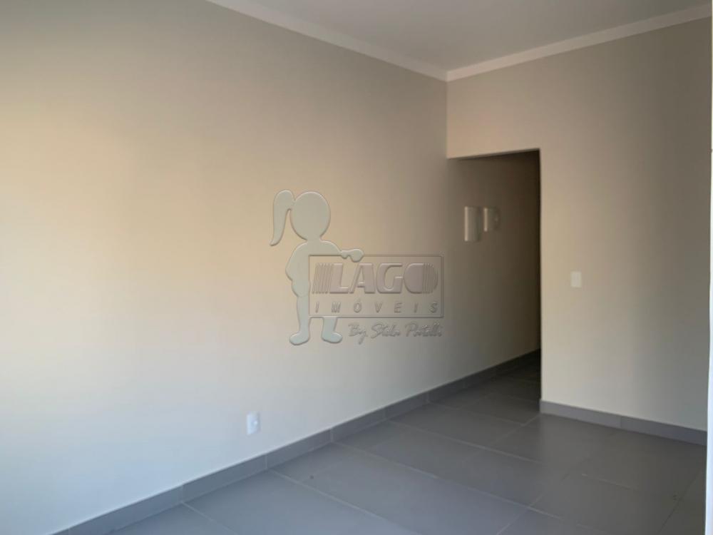 Alugar Casa / Padrão em Ribeirão Preto R$ 1.600,00 - Foto 2