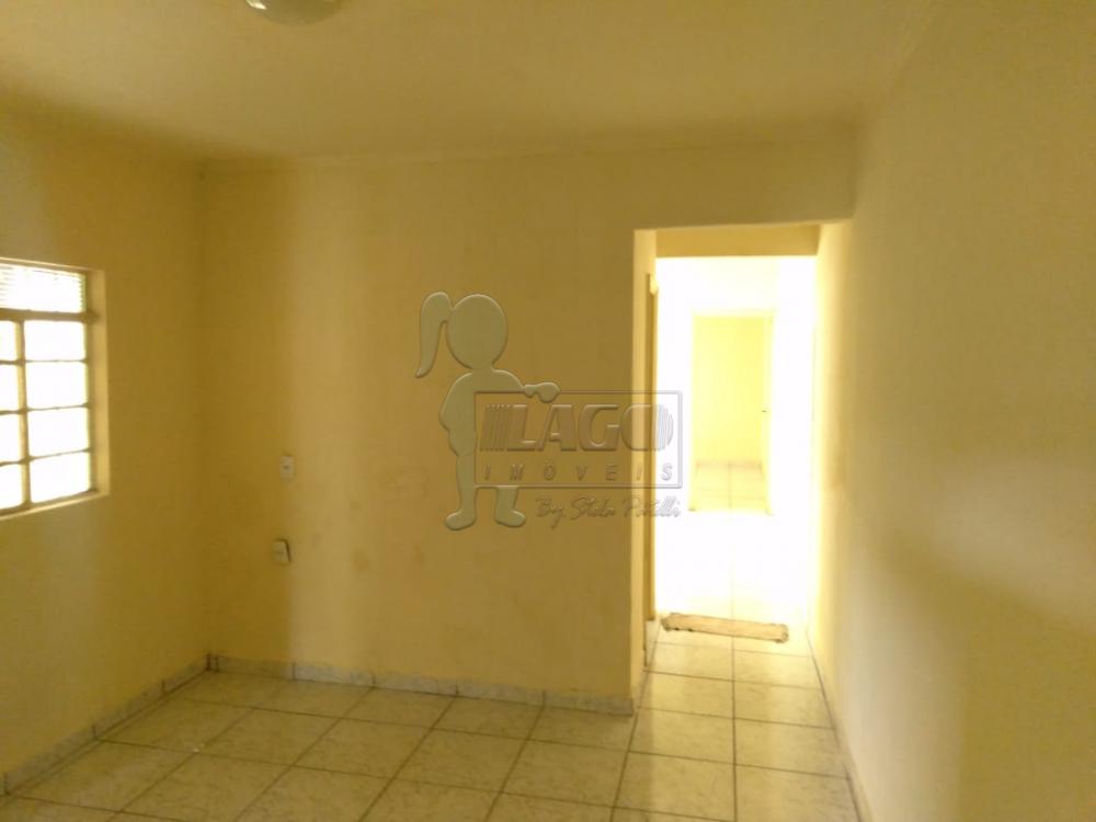 Alugar Casa / Padrão em Ribeirão Preto R$ 850,00 - Foto 1