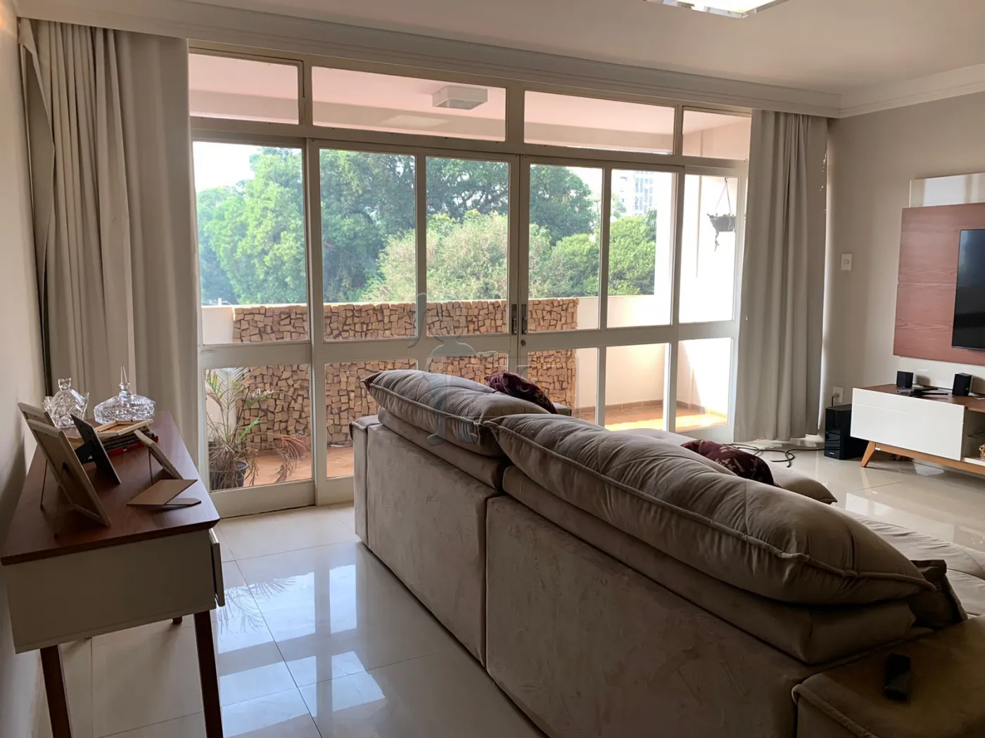 Alugar Apartamento / Padrão em Ribeirão Preto R$ 1.400,00 - Foto 29