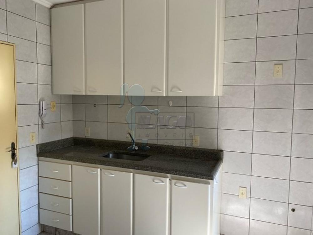 Alugar Apartamento / Padrão em Ribeirão Preto R$ 550,00 - Foto 2