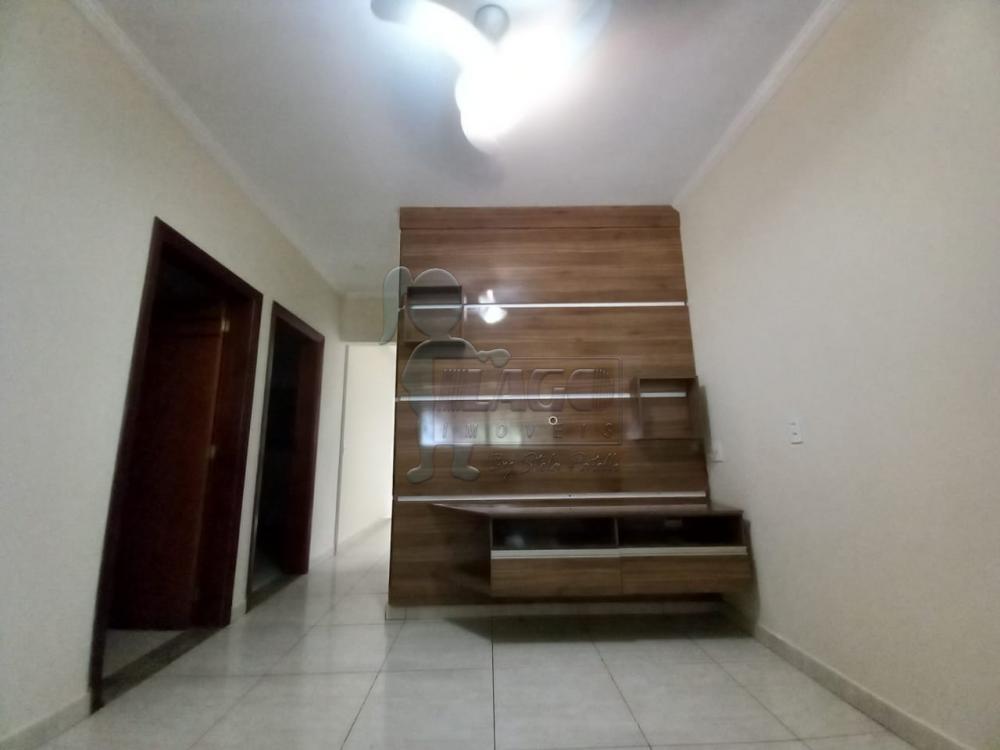 Alugar Casa / Padrão em Ribeirão Preto R$ 2.400,00 - Foto 4