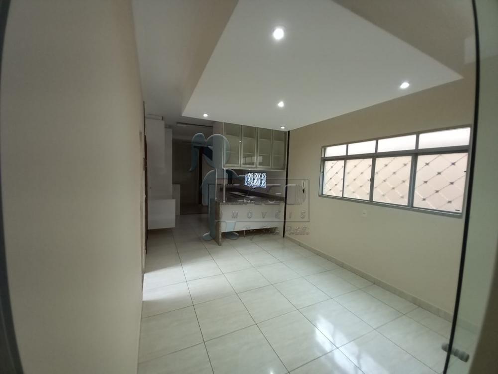 Alugar Casa / Padrão em Ribeirão Preto R$ 2.400,00 - Foto 1