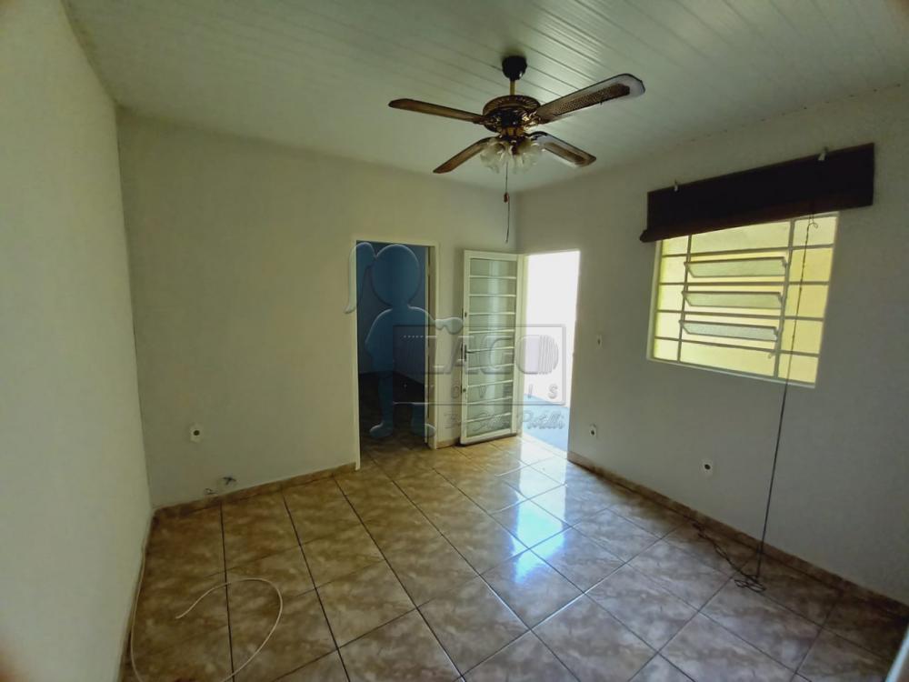 Alugar Casa / Padrão em Ribeirão Preto R$ 800,00 - Foto 2