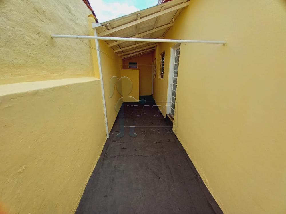 Alugar Casa / Padrão em Ribeirão Preto R$ 800,00 - Foto 8