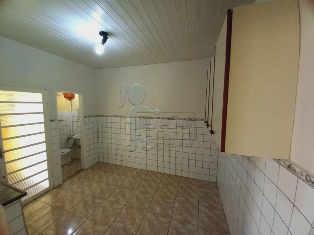 Alugar Casa / Padrão em Ribeirão Preto R$ 800,00 - Foto 4