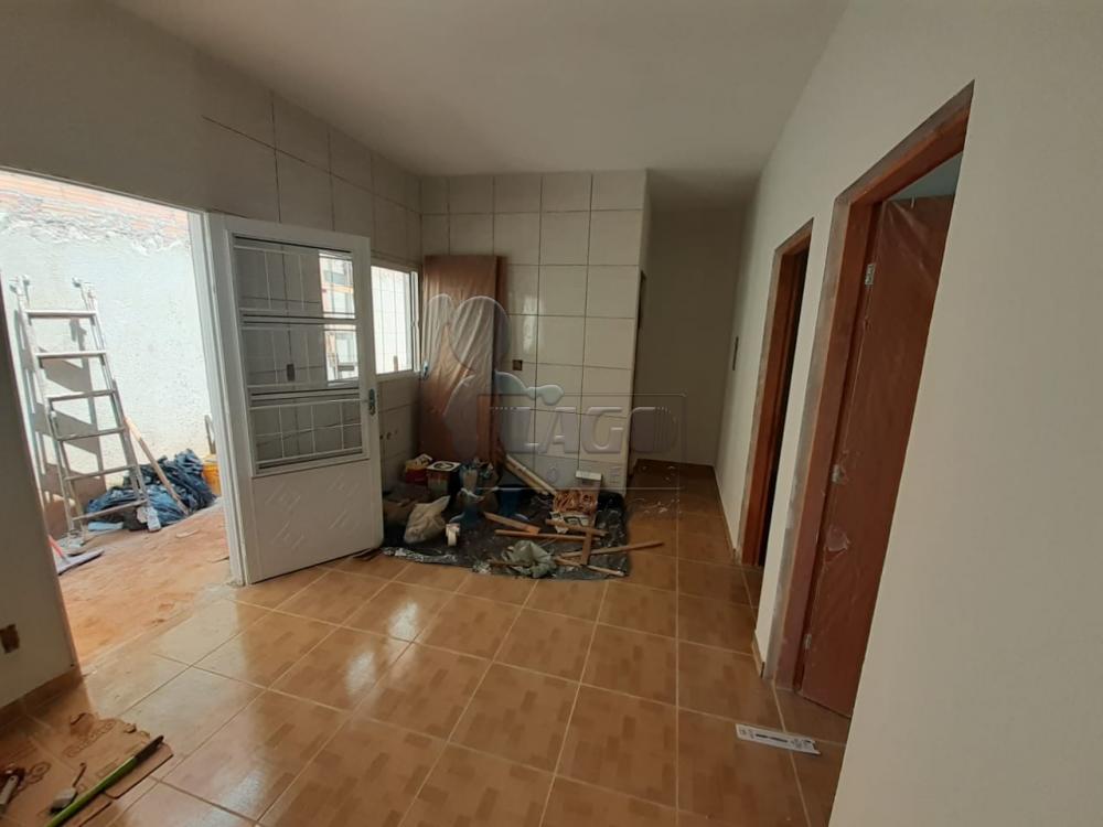 Alugar Casa / Padrão em Ribeirão Preto R$ 850,00 - Foto 2