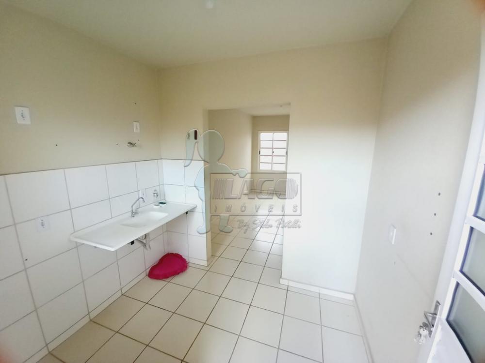 Alugar Casa / Padrão em Ribeirão Preto R$ 800,00 - Foto 4