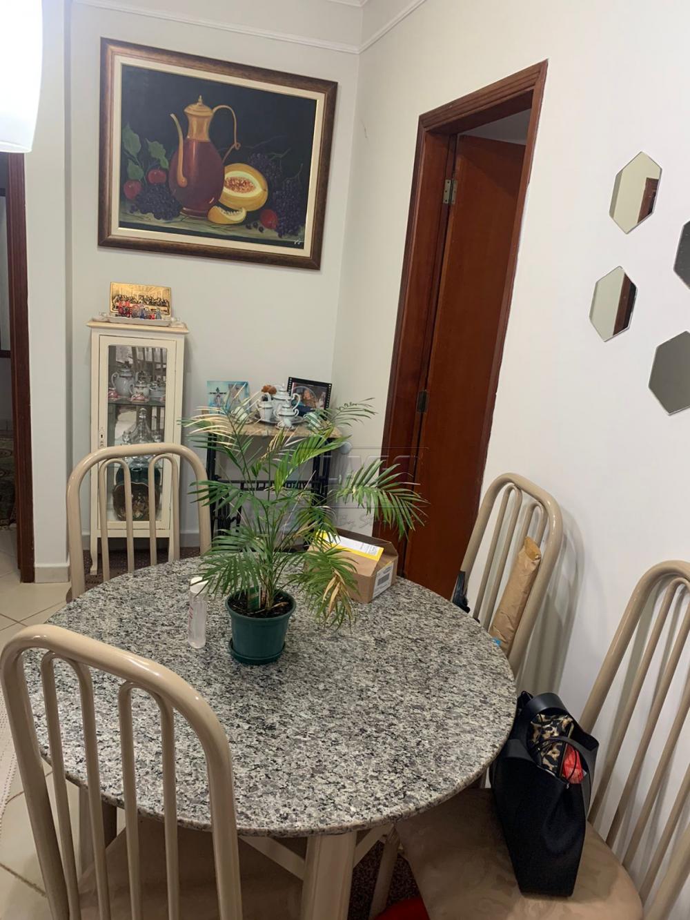 Comprar Apartamento / Padrão em Ribeirão Preto R$ 300.000,00 - Foto 2