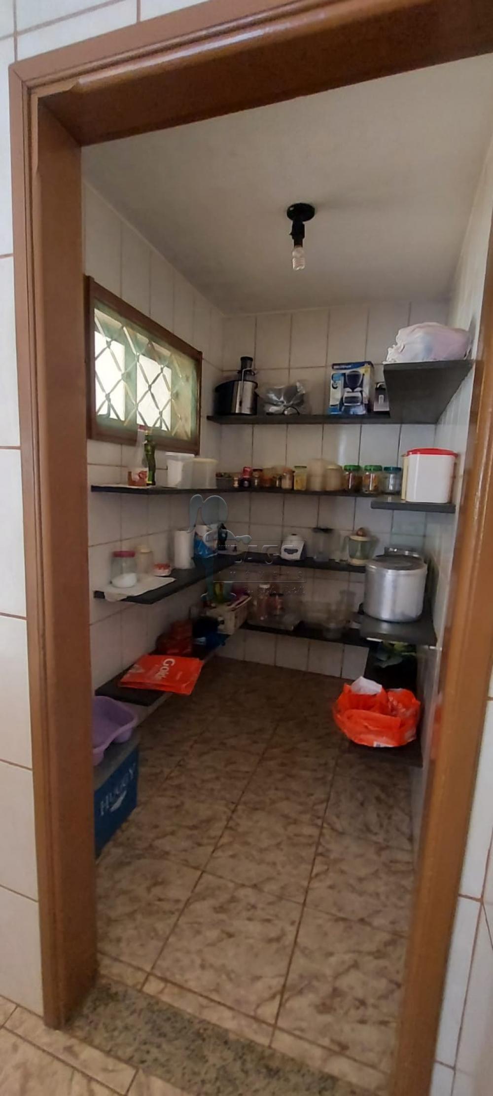 Alugar Casa / Padrão em Ribeirão Preto R$ 1.300,00 - Foto 17