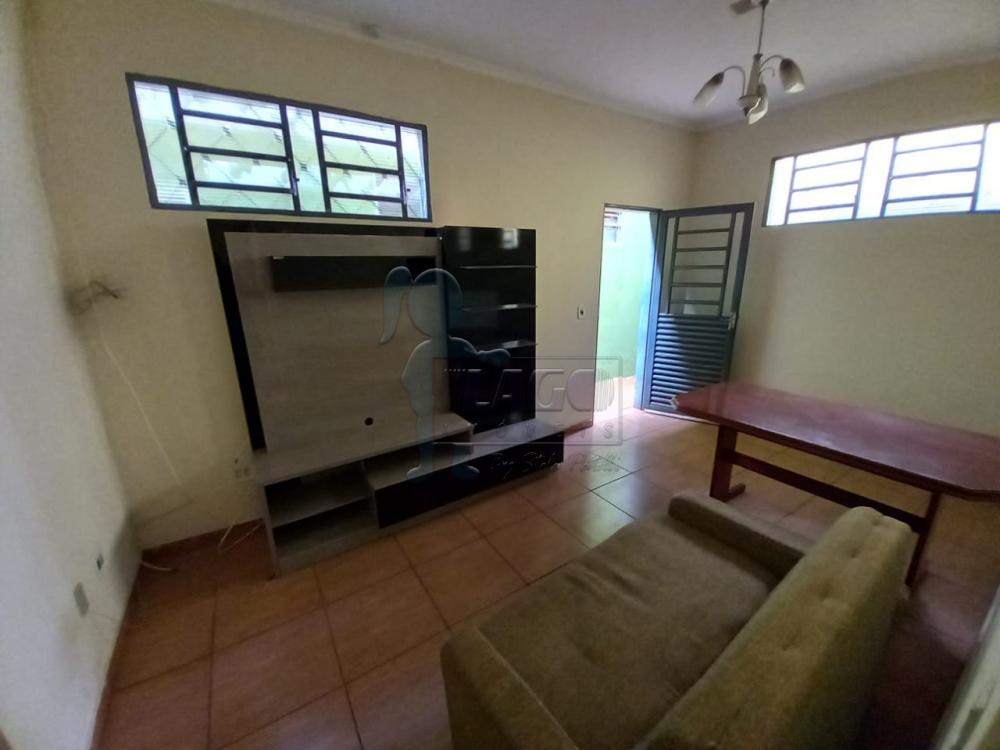 Alugar Casa / Padrão em Ribeirão Preto R$ 990,00 - Foto 9