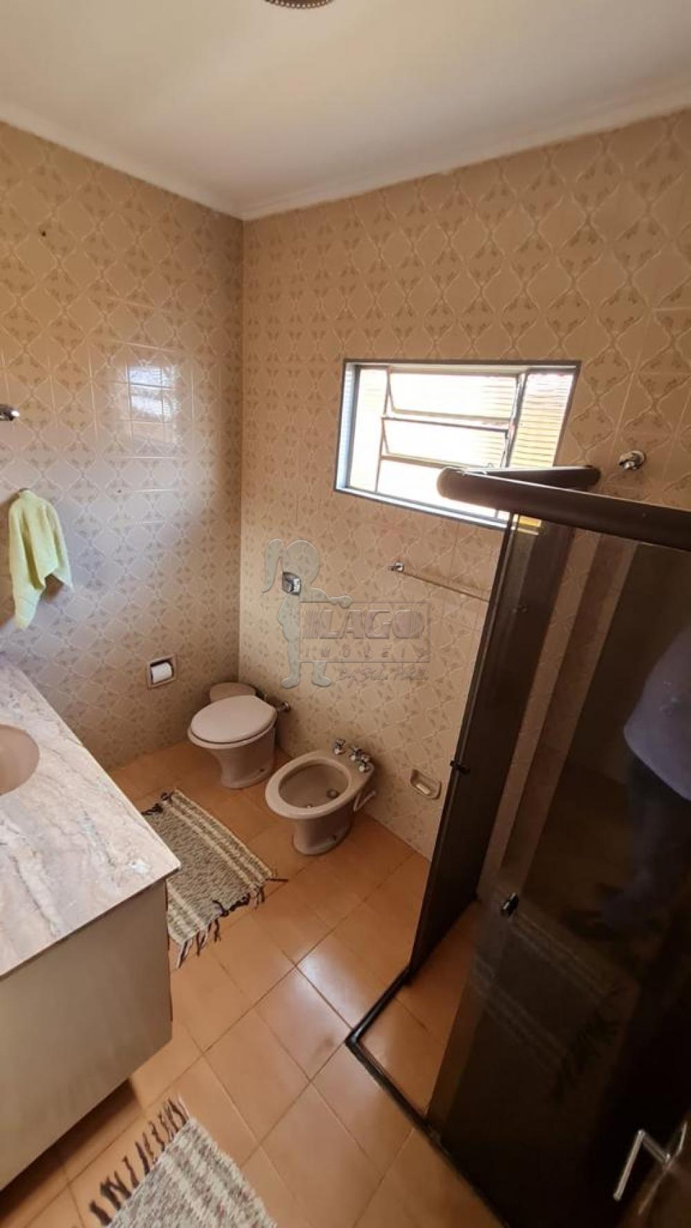 Alugar Casa / Padrão em Ribeirão Preto R$ 1.600,00 - Foto 17