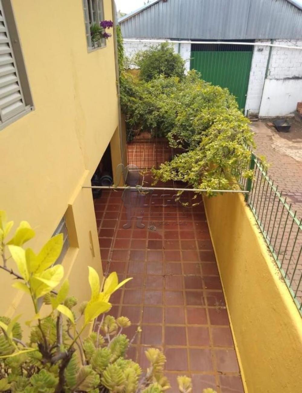 Alugar Casa / Padrão em Ribeirão Preto R$ 1.600,00 - Foto 4