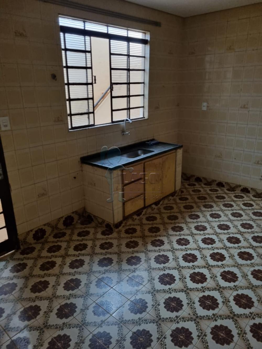 Alugar Casas / Padrão em Ribeirão Preto R$ 1.700,00 - Foto 3