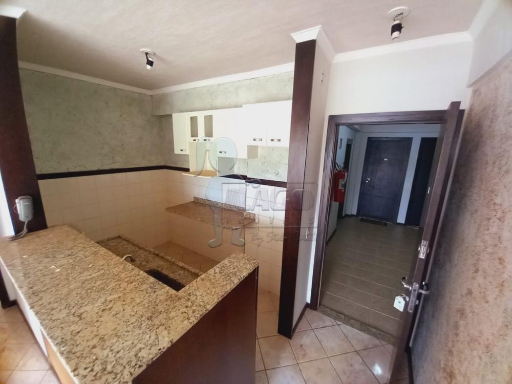 Alugar Apartamento / Padrão em Ribeirão Preto R$ 900,00 - Foto 4