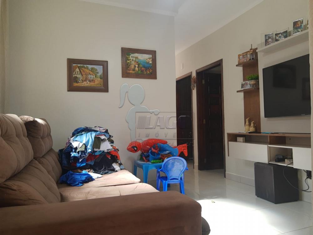 Alugar Casa / Padrão em Ribeirão Preto R$ 1.200,00 - Foto 1