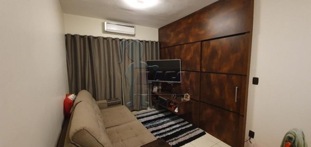 Alugar Apartamento / Padrão em Ribeirão Preto R$ 1.300,00 - Foto 1