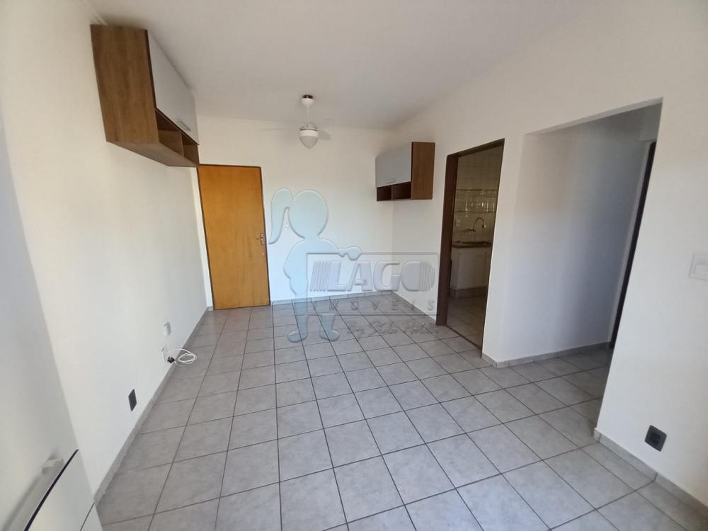 Alugar Apartamento / Padrão em Ribeirão Preto R$ 800,00 - Foto 2