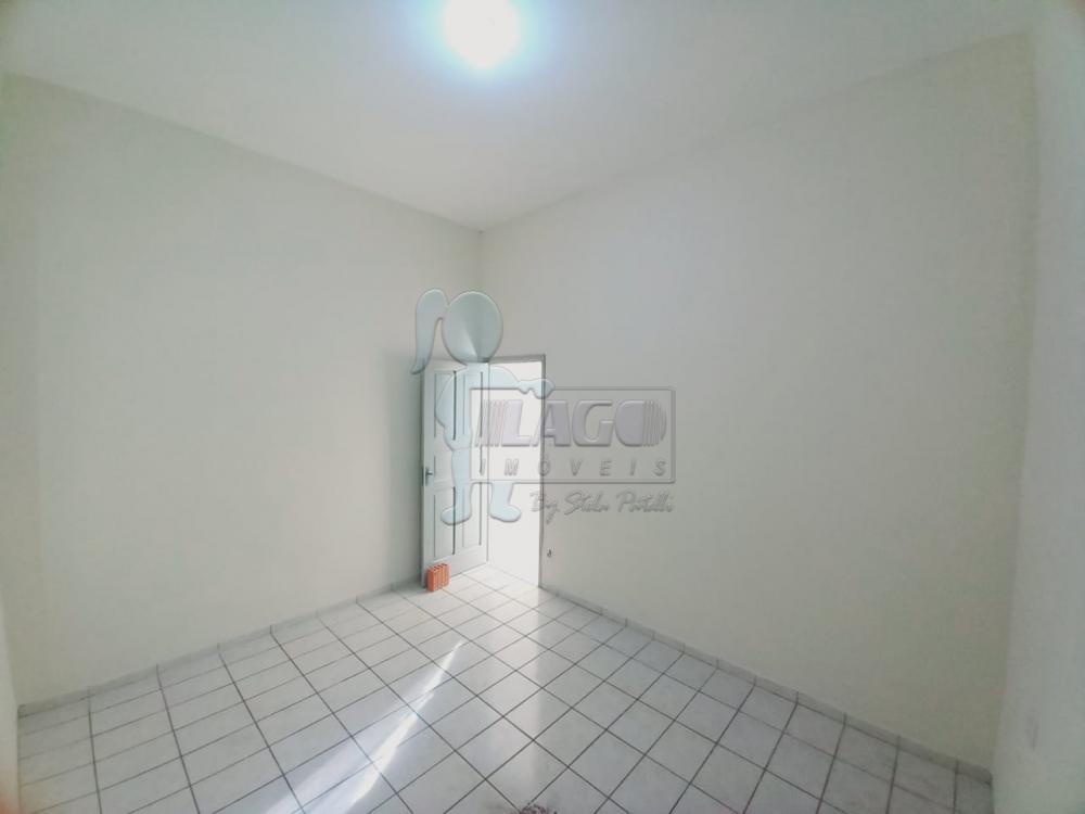 Alugar Casa / Padrão em Ribeirão Preto R$ 800,00 - Foto 5