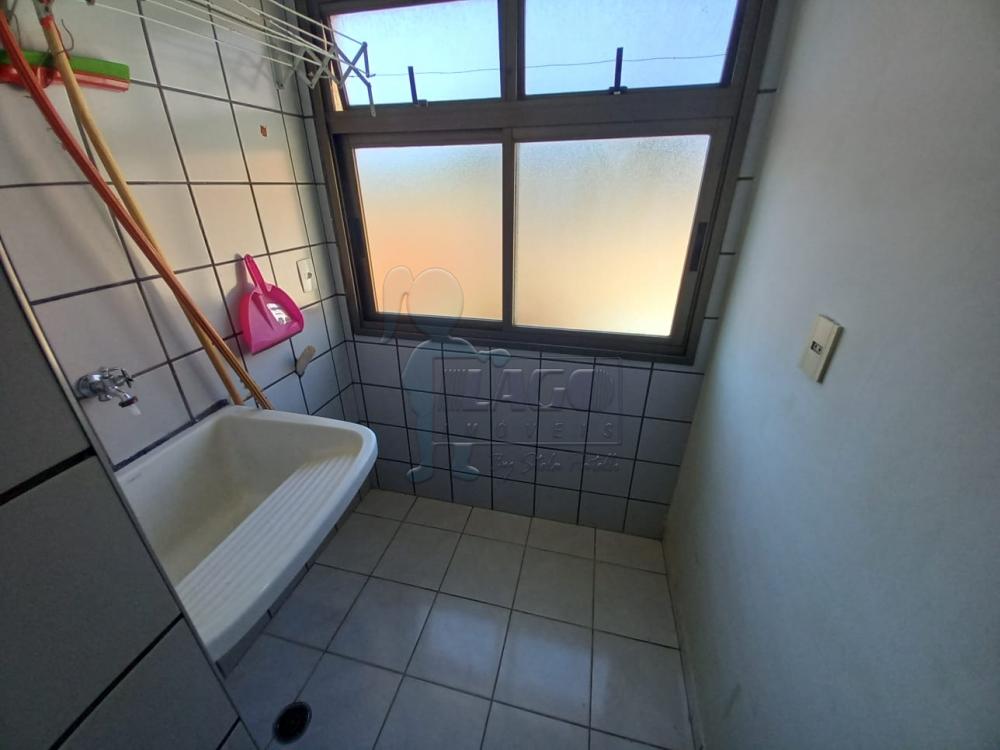 Alugar Apartamento / Padrão em Ribeirão Preto R$ 1.100,00 - Foto 4