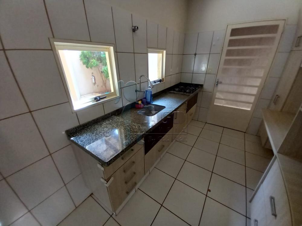 Alugar Casa / Padrão em Ribeirão Preto R$ 2.000,00 - Foto 5