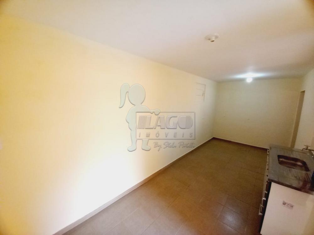 Alugar Casa / Padrão em Ribeirão Preto R$ 700,00 - Foto 5