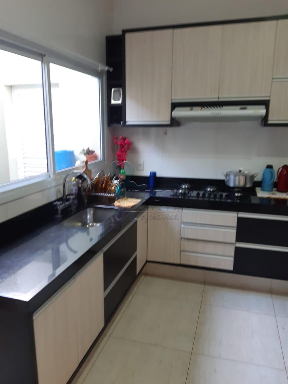 Comprar Casa / Padrão em Jardinópolis R$ 290.000,00 - Foto 2