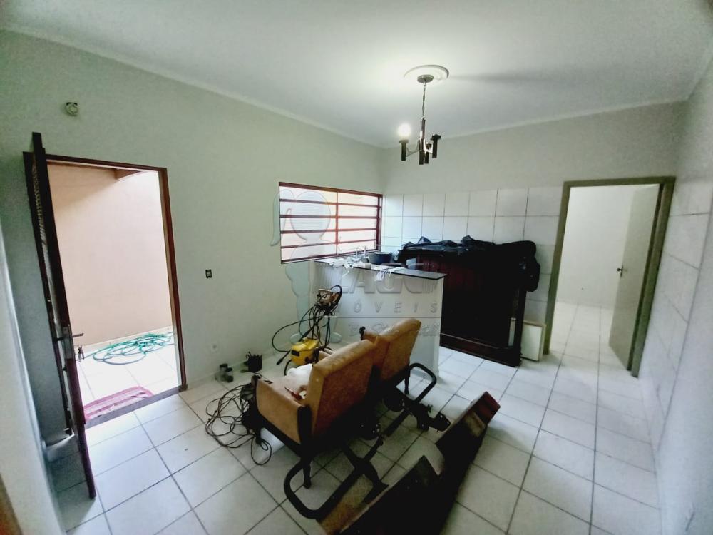 Alugar Casa / Padrão em Ribeirão Preto R$ 1.000,00 - Foto 1