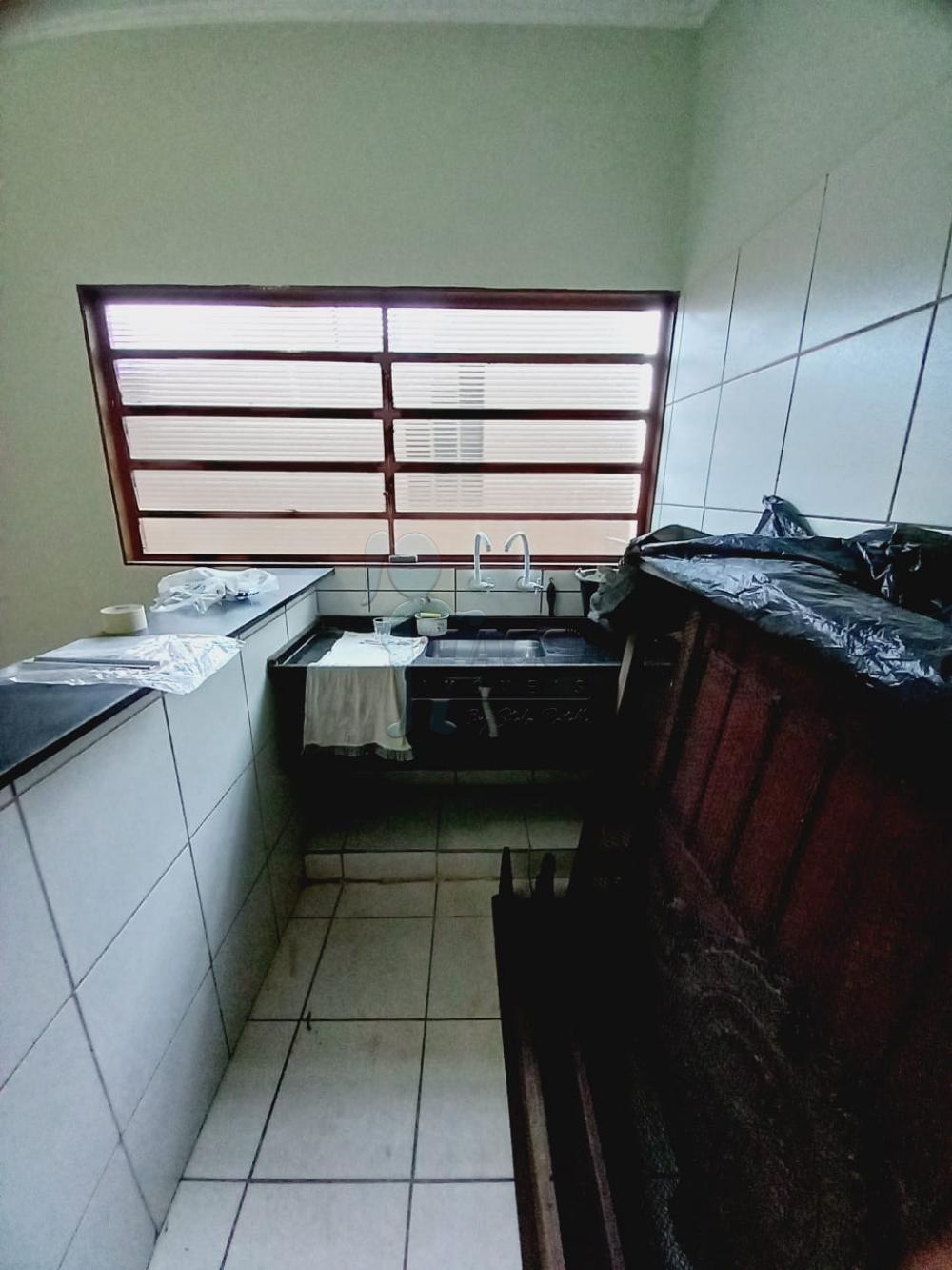 Alugar Casa / Padrão em Ribeirão Preto R$ 1.000,00 - Foto 2