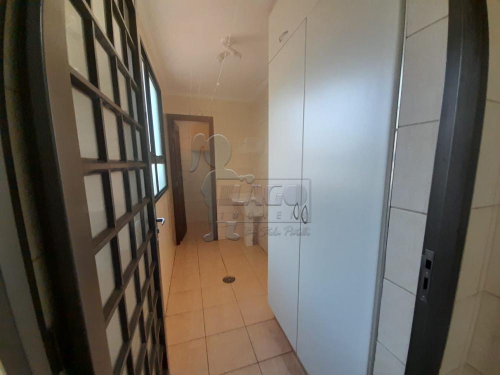 Alugar Apartamento / Padrão em Ribeirão Preto R$ 1.700,00 - Foto 9