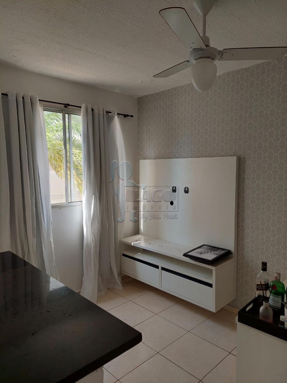 Alugar Apartamento / Padrão em Ribeirão Preto R$ 900,00 - Foto 1