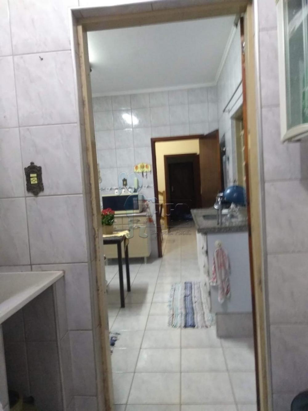 Alugar Casa / Padrão em Ribeirão Preto R$ 1.500,00 - Foto 5