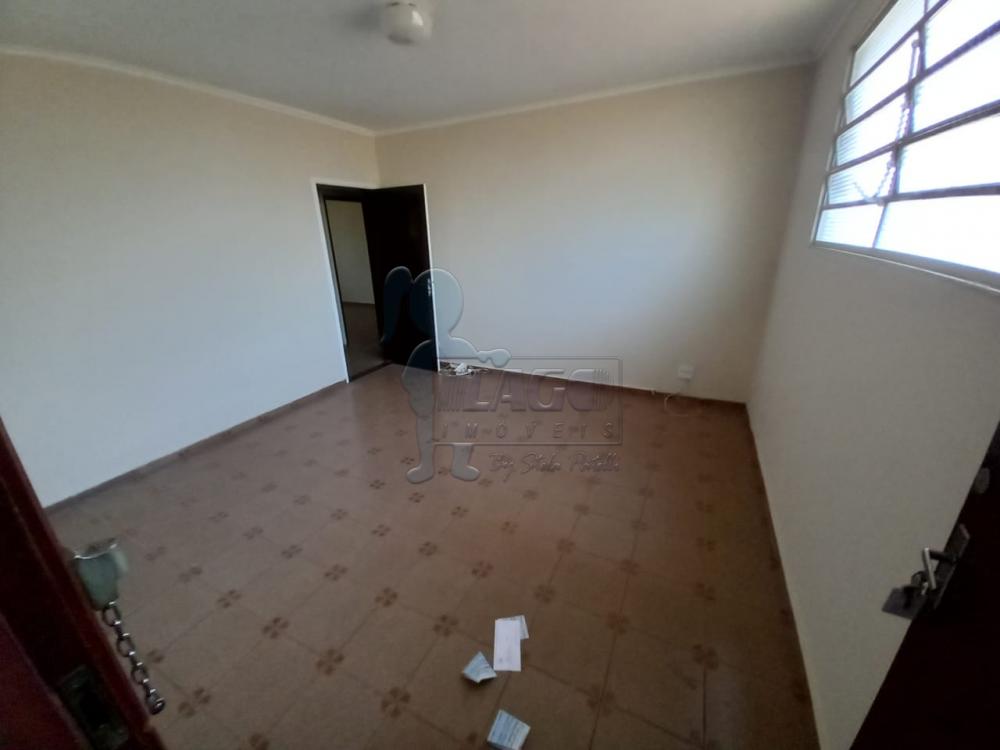 Alugar Apartamento / Padrão em Ribeirão Preto R$ 900,00 - Foto 1