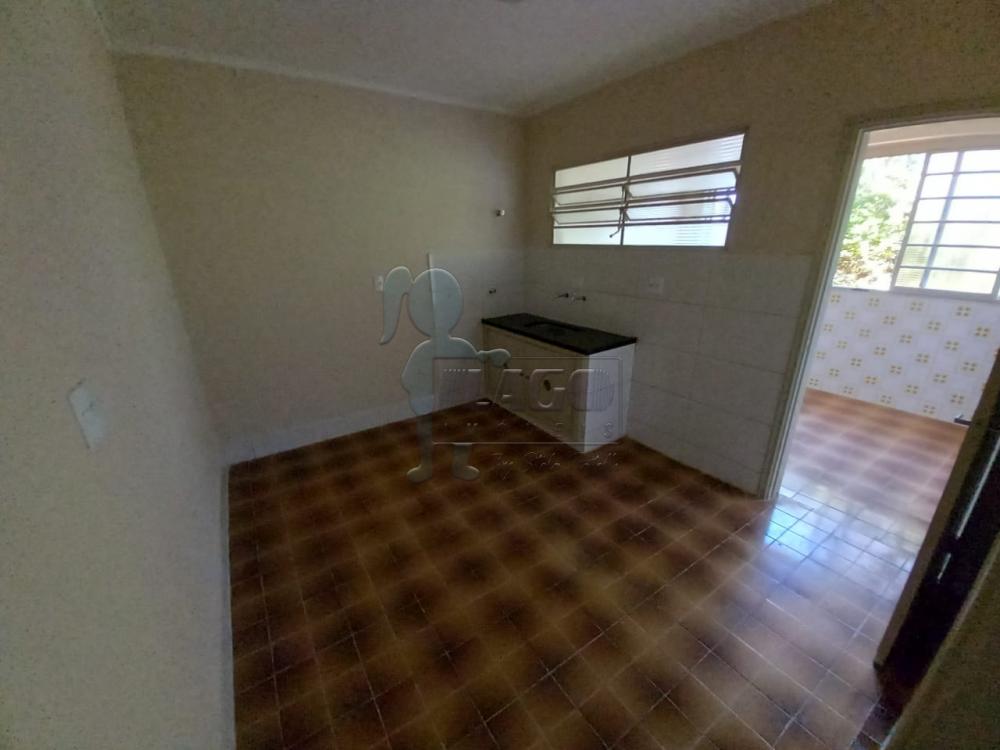 Alugar Apartamento / Padrão em Ribeirão Preto R$ 900,00 - Foto 3