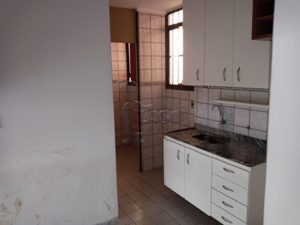 Alugar Apartamento / Padrão em Ribeirão Preto R$ 1.600,00 - Foto 2