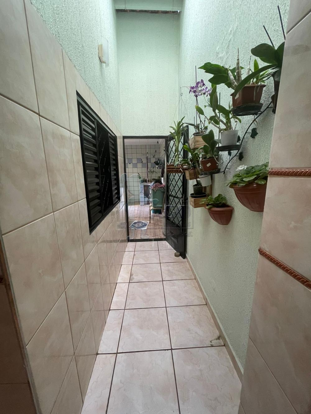 Alugar Casa / Padrão em Ribeirão Preto R$ 1.600,00 - Foto 13