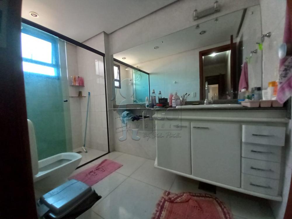 Alugar Apartamento / Padrão em Ribeirão Preto R$ 1.600,00 - Foto 11