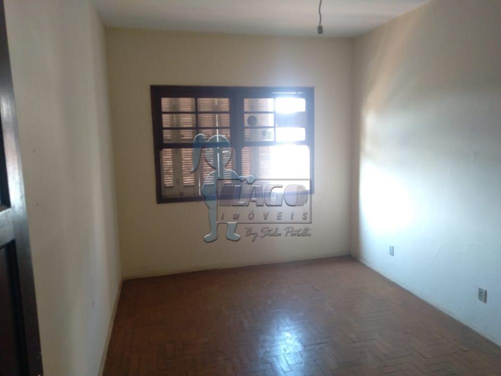 Alugar Apartamento / Padrão em Ribeirão Preto R$ 900,00 - Foto 1