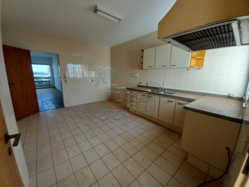 Alugar Apartamentos / Padrão em Ribeirão Preto R$ 1.800,00 - Foto 4