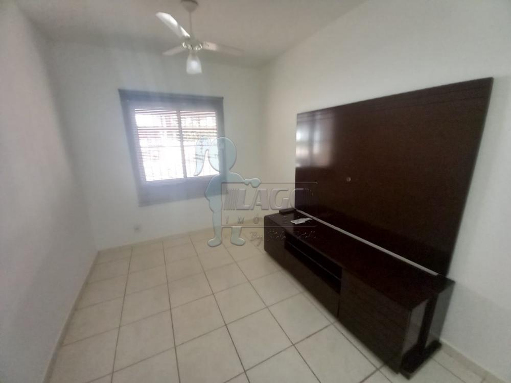 Alugar Apartamento / Padrão em Ribeirão Preto R$ 900,00 - Foto 2