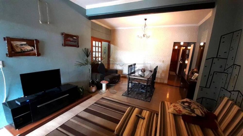 Alugar Casa / Padrão em Ribeirão Preto R$ 2.400,00 - Foto 1