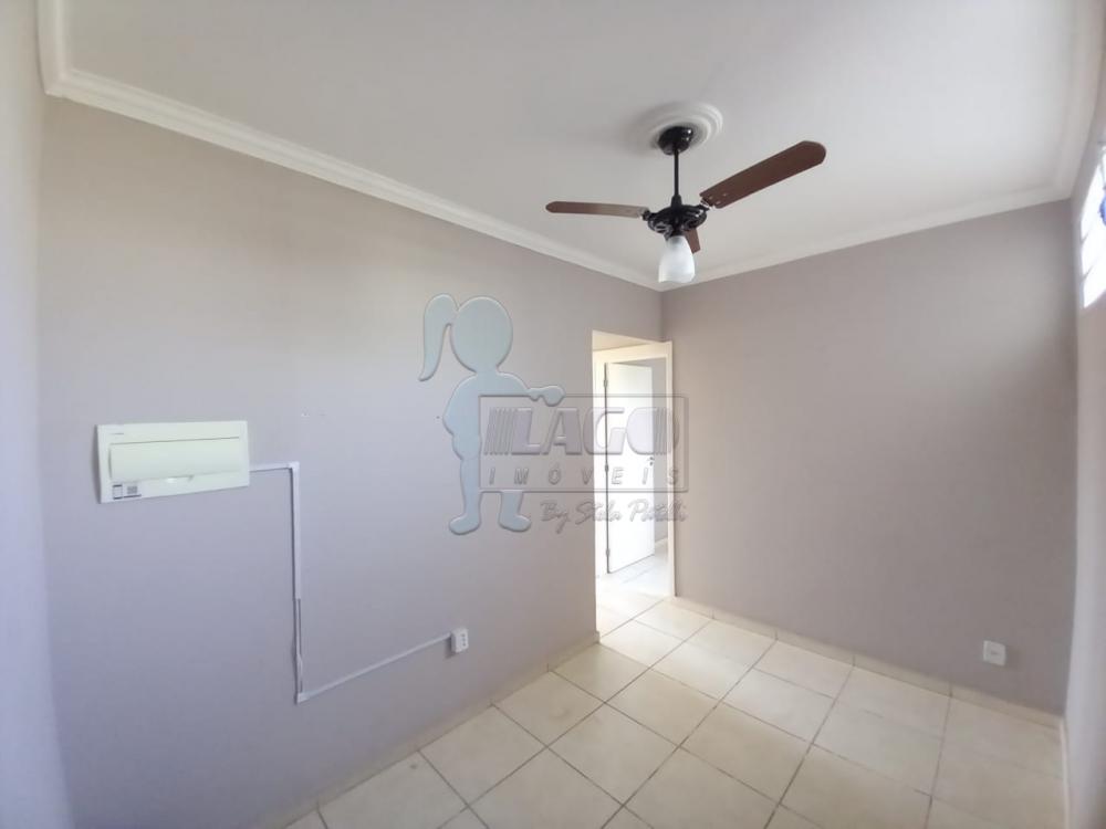 Alugar Apartamento / Padrão em Ribeirão Preto R$ 800,00 - Foto 1