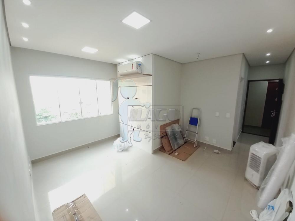 Alugar Apartamento / Padrão em Ribeirão Preto R$ 950,00 - Foto 1